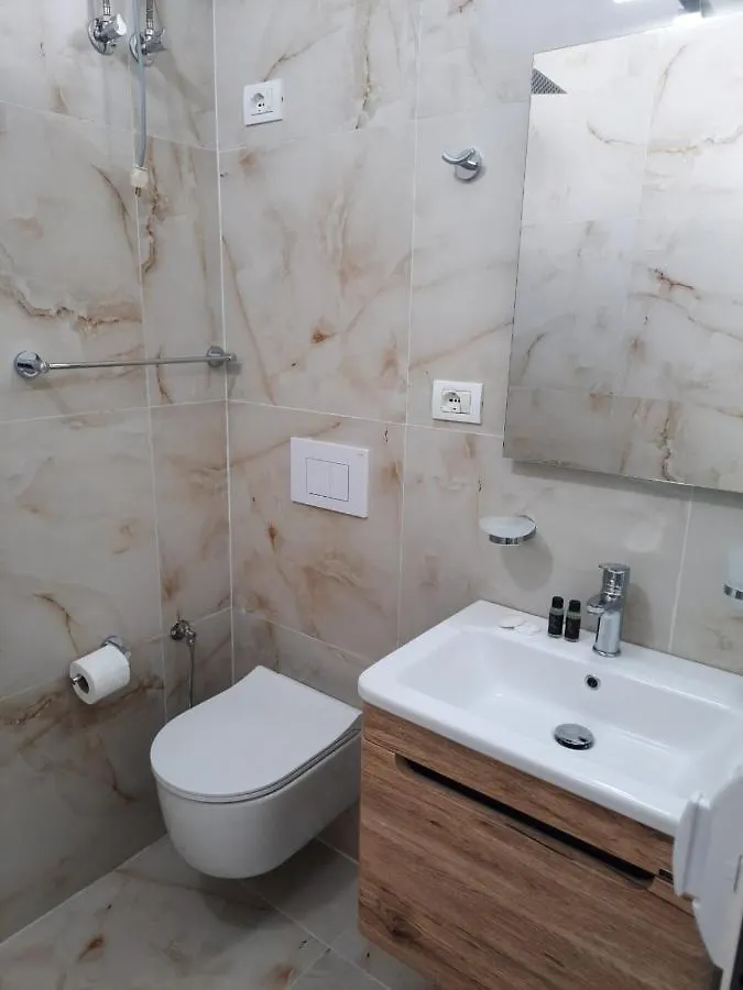 Vila Pushimi Regis Velipojë Tatil Evi